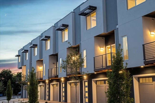 Uptown 8 Condos - OPEN HOUSE 8/14 & 8/16 1pm-4pmUptown 8 Condos