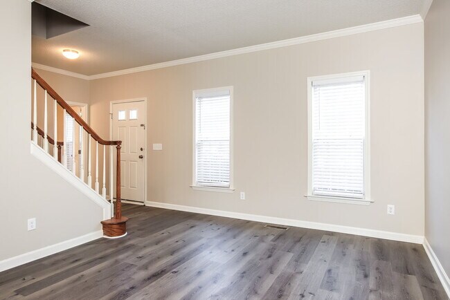 Foto del edificio - 5820 Waterford Landing Ct