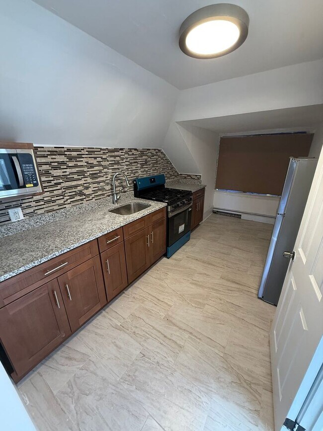 Foto del edificio - 6515 Rising Sun Ave