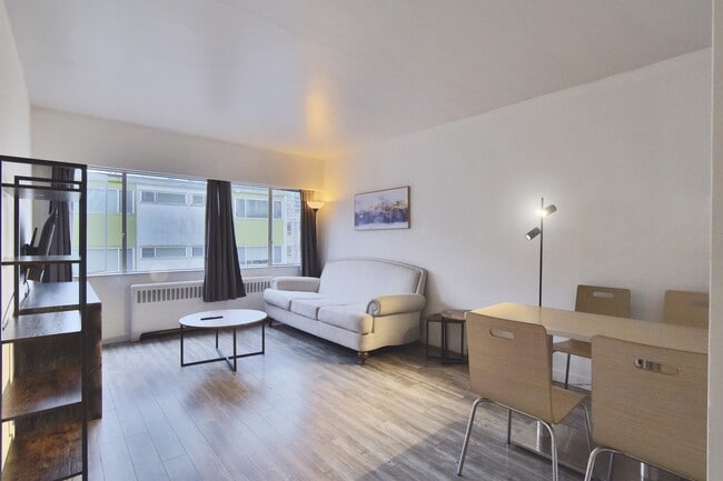 Building Photo - 1540 Haro St