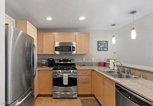 Building Photo - 150 S Las Vegas Blvd