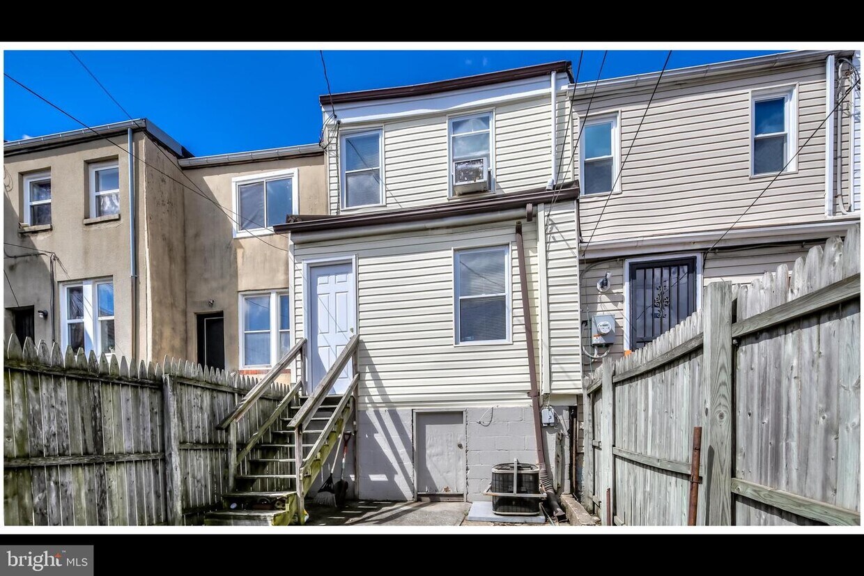 139 N Patterson Park Ave, Baltimore, MD 21231 Townhome Rentals in