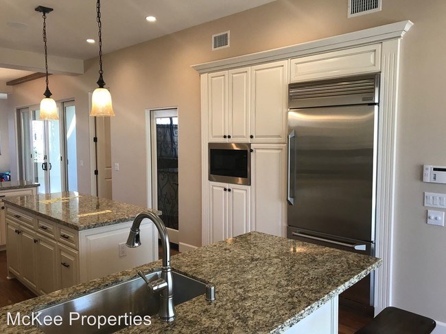 Foto del edificio - 3 br, 2.5 bath House - 850 A Avenue