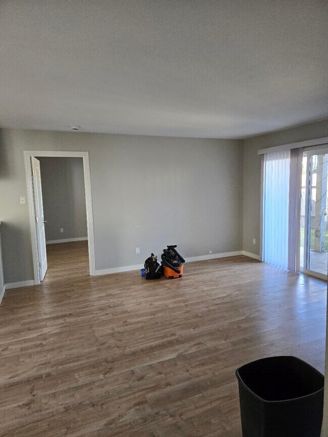 Building Photo - 16671 Island Circle