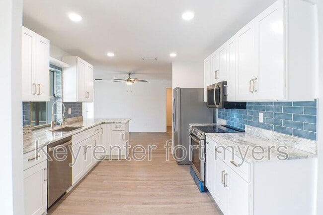 Foto del edificio - 911 SE 19th St