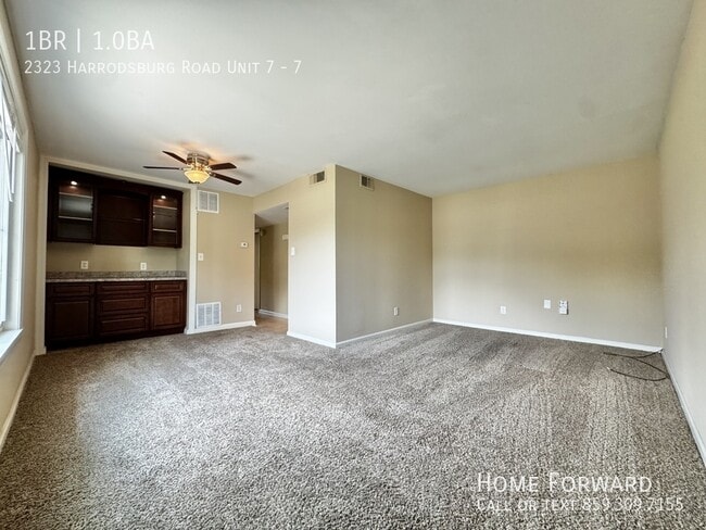 Building Photo - 2323 Harrodsburg Rd