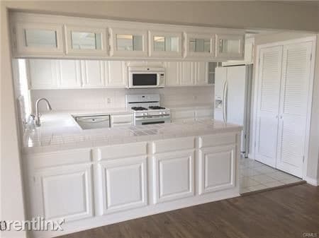 Building Photo - 3 br, 3 bath House - 115 S Lucia Ave # B
