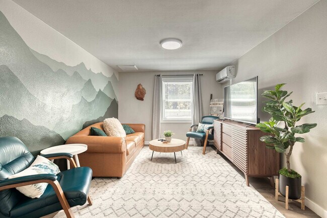 Building Photo - 2818 Rose Hill St