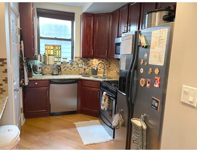 Building Photo - 4838 N Ashland Ave