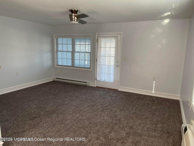 Building Photo - 393 Chesterfield Ct