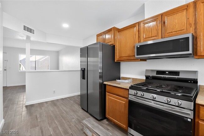 Foto del edificio - 1624 Cordoba Ln