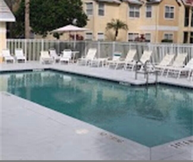 Small pool - 12700 Equestrian Cir