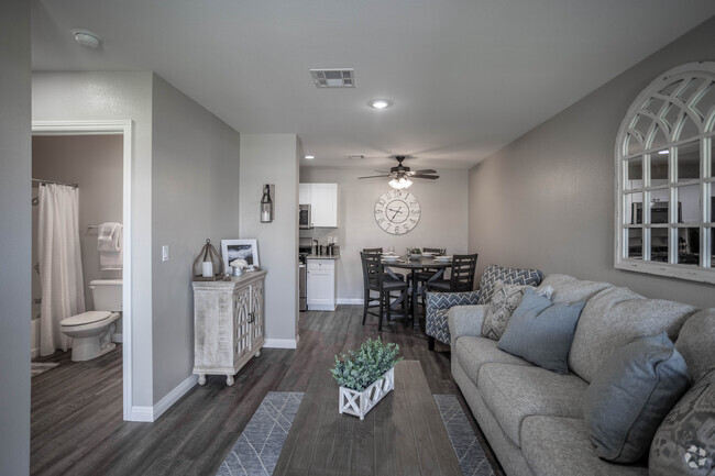 1BR, 1BA - 520 SF - Country Village Apartments