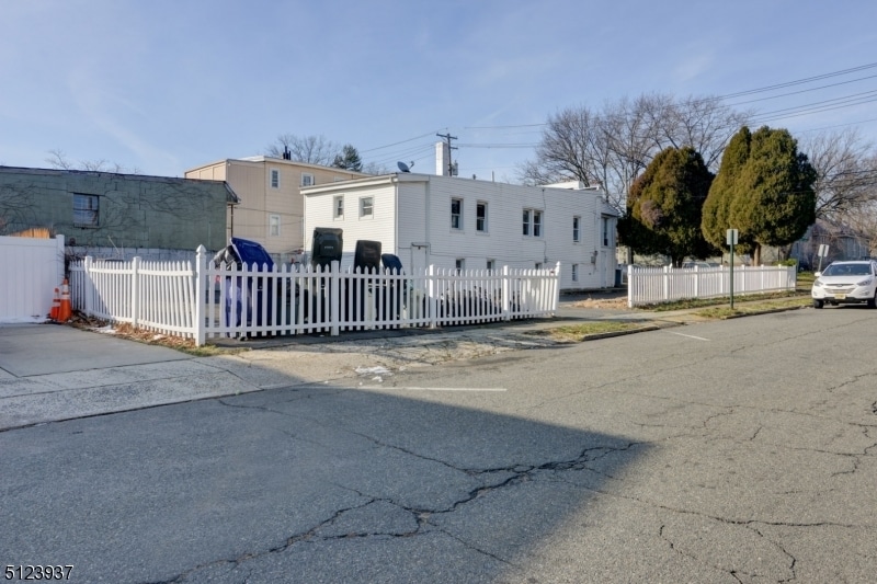 882 Amboy Ave, Perth Amboy, NJ 08861 House Rental in Perth Amboy, NJ