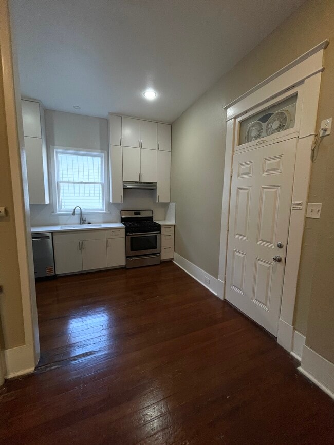 Cocina - 501 W Mistletoe Ave