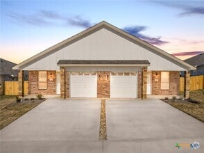 Building Photo - 4905 Rose Gdn Lp