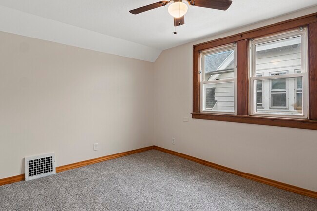 Main bedroom with large walk-in closet - 624 Menomonee Ave