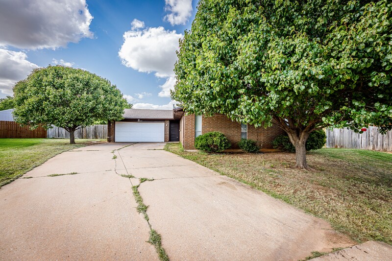 Primary Photo - 6023 SW Park Ave