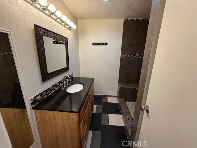 Foto del edificio - 8070 Worthy Dr