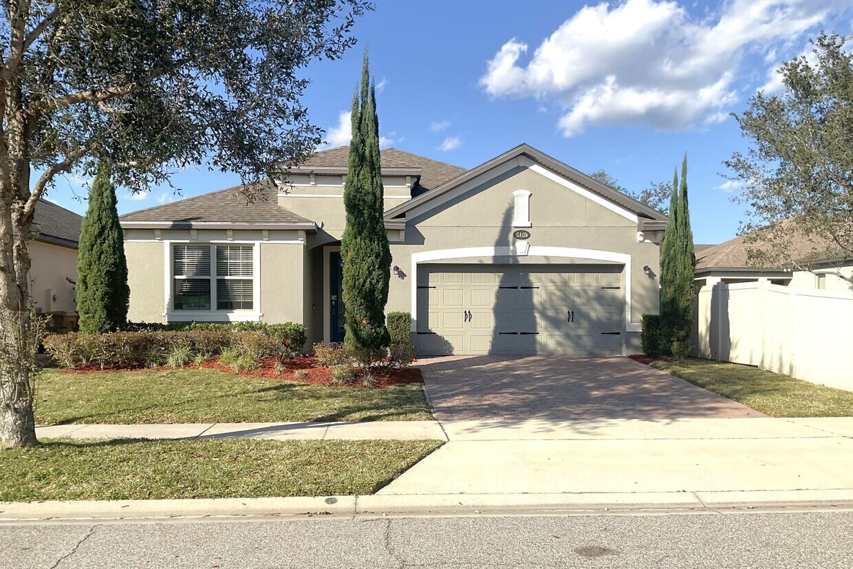 Foto principal - 5159 Ravena Ave E