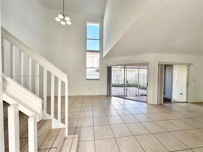 Building Photo - 3002 San Remo Cir
