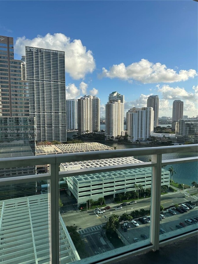 Foto del edificio - 950 Brickell Ave