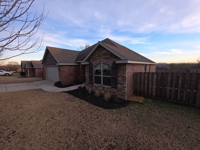 Lovely 3 bedroom home in northwest Fayetteville - Lovely 3 bedroom home in northwest Fayetteville