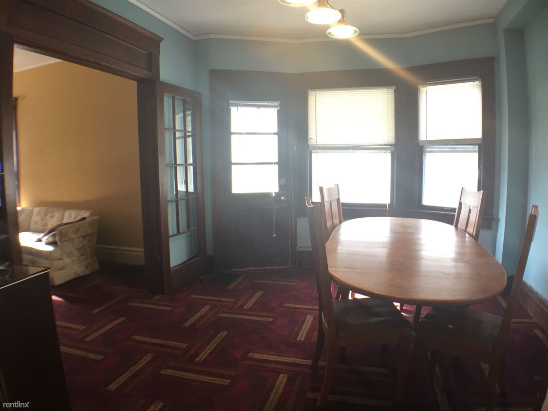 Foto del edificio - 6 br, 2 bath House - 901 Packard St