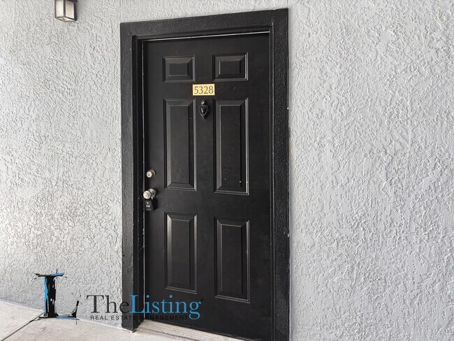 Foto del edificio - 3714 Palm Desert Ln