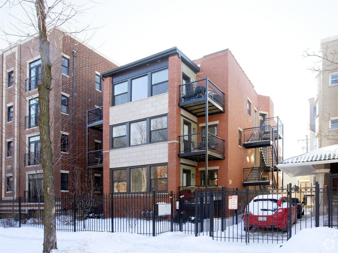 Primary Photo - 933 W Agatite Ave