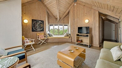 Building Photo - 1217 Debordieu Blvd