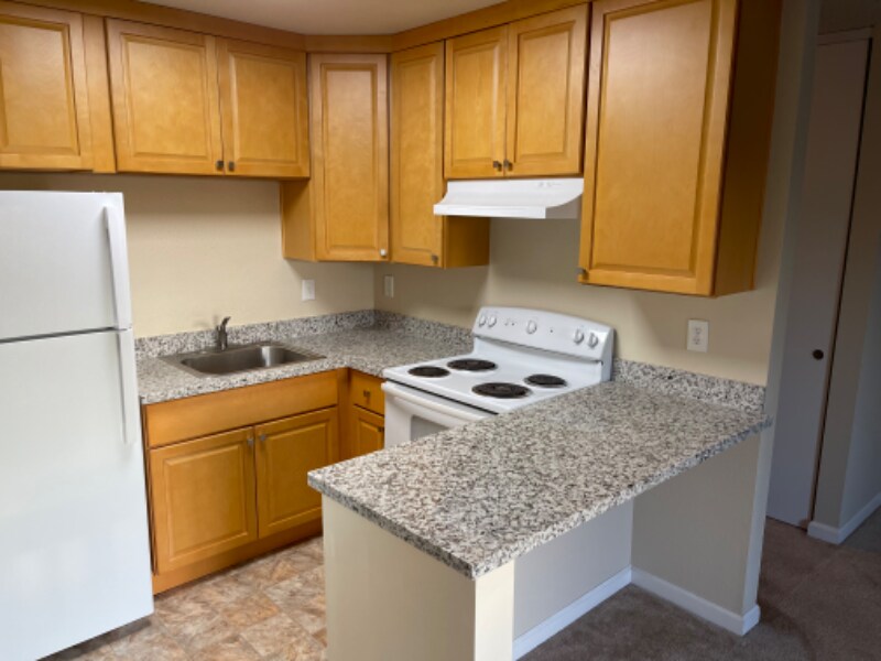 Primary Photo - 118 Warwick Dr