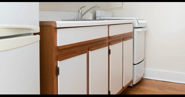 Foto del edificio - 3345 N Marshfield Ave