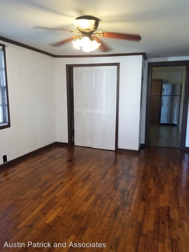 Building Photo - 2 br, 1 bath House - 121 Coker Street Unit B
