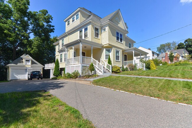 Foto del edificio - 191 Newtonville Ave