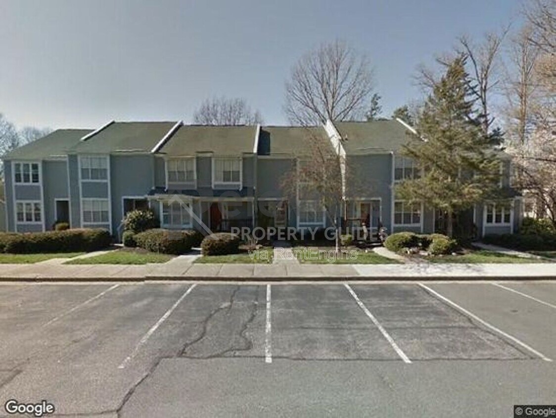 Building Photo - 10014 Dulaney Ct
