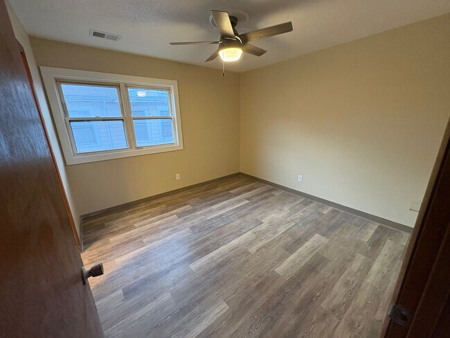 Foto del edificio - 1 Bed 1 Bath Remodeled! Near K-State! Available May 1!