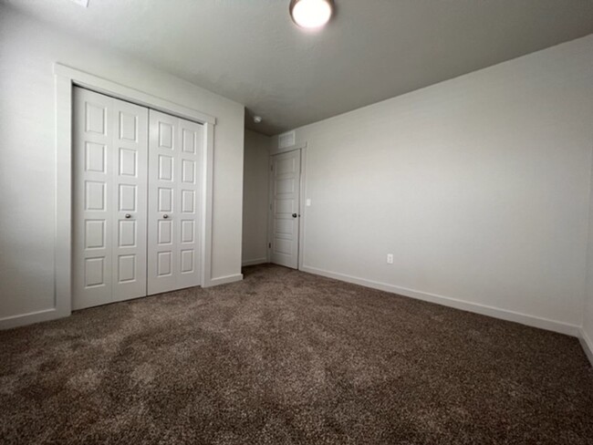 Building Photo - Comfort and Luxury Single Family Home