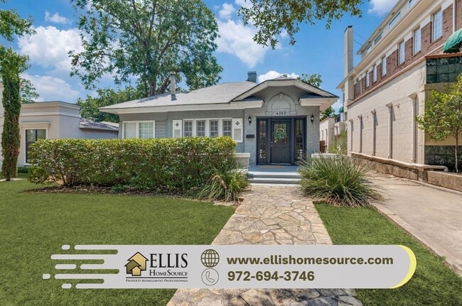 Rare & Classic Oak Lawn House | Great Location | Huge Backyard - Rare & Classic Oak Lawn House | Great Location | Huge Backyard