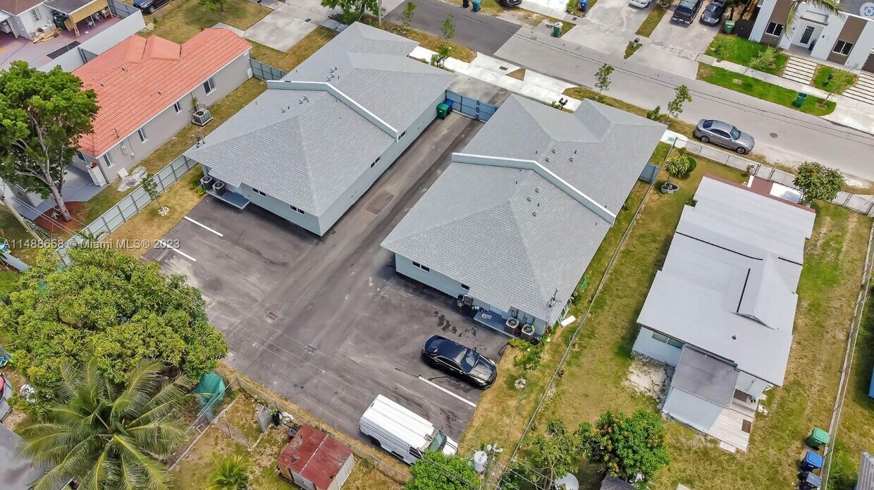 Foto del edificio - 10239 SW 173rd St