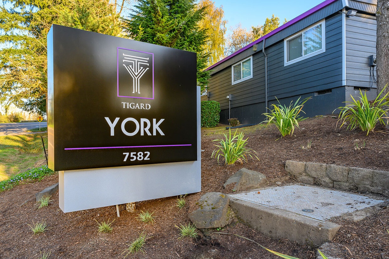 York Apartments Tigard Or Apartments Com