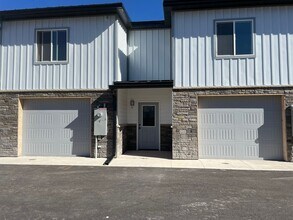 Building Photo - 10916 CO-65