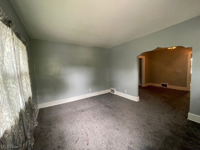 Foto del edificio - 932 Silvercrest Ave
