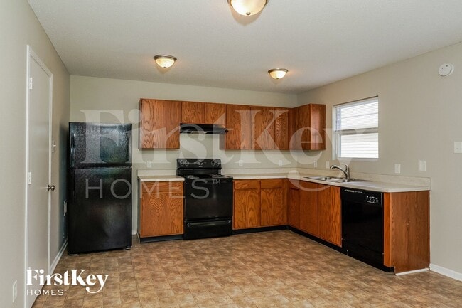 Building Photo - 831 Olmsted Dr