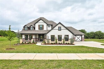 Building Photo - 8809 Cherry Blossom Rd