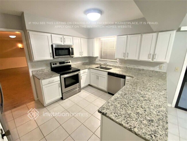 Foto del edificio - 11666 Wellington Way