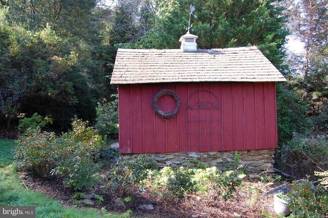 Building Photo - 20101 Valley Mill Rd