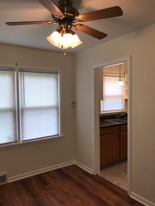 Building Photo - 2659 W 22nd St