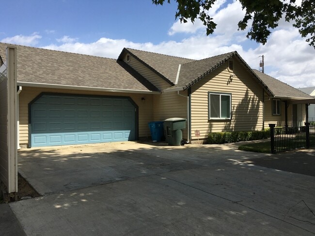 Building Photo - Super Cute in Marysville
