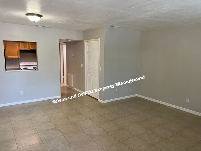 Foto del edificio - 1 Bed/1 Bath - Unit 207